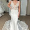 Wedding Dresses HELLYMOON | Deep V-Neck Mermaid Long Wedding Dress With Lace White