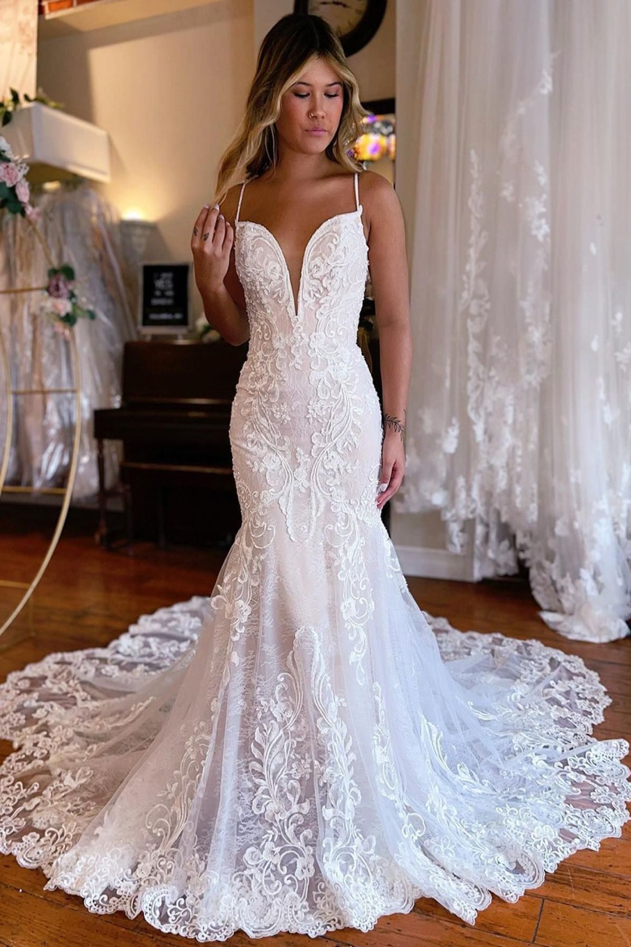 Wedding Dresses HELLYMOON | Mermaid Spaghetti Straps Backless Long Lace Wedding Dress Ivory