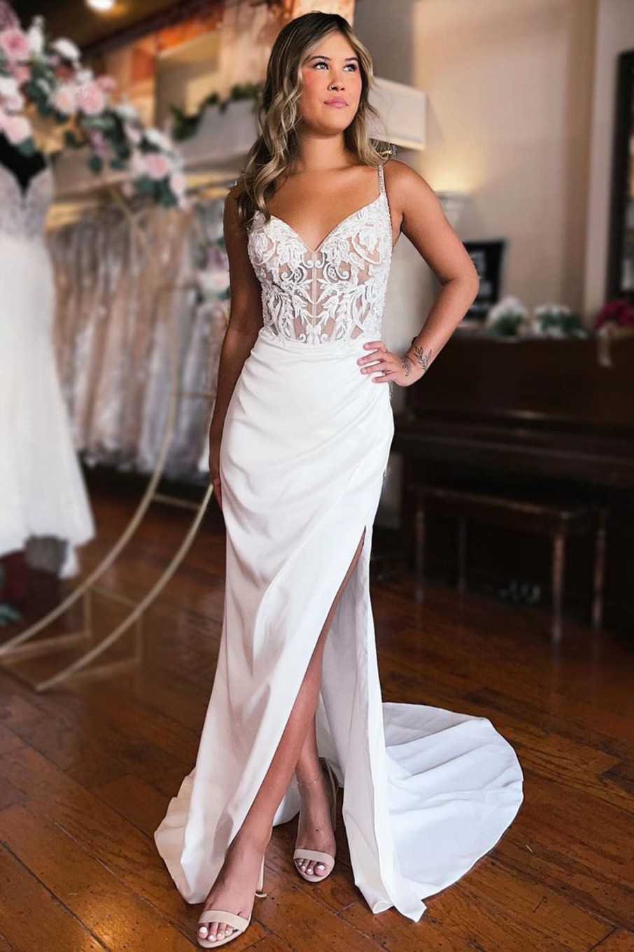 Wedding Dresses HELLYMOON | Lace-Up Back Wedding Dress With Slit White