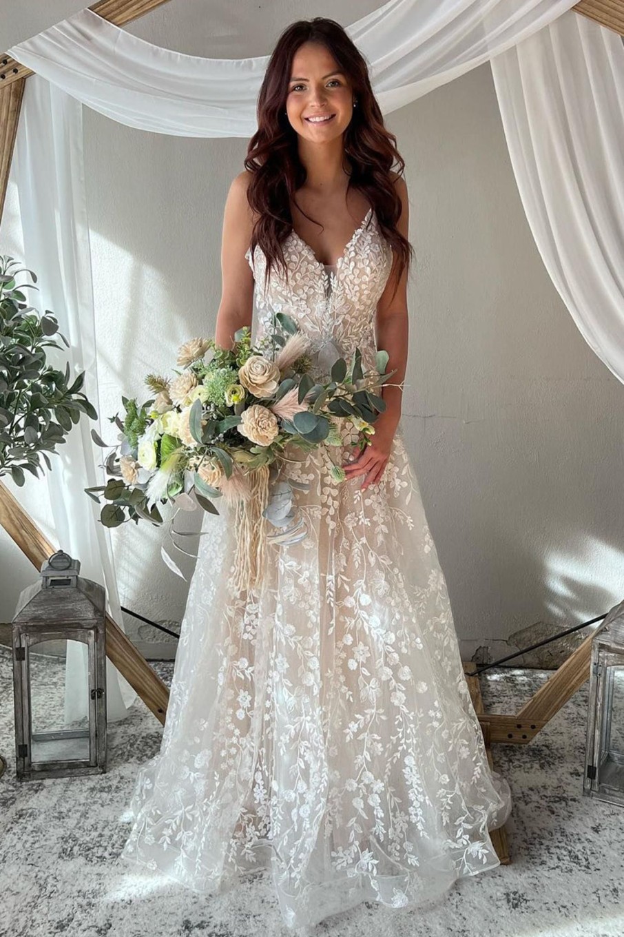 Wedding Dresses HELLYMOON | A-Line Spaghetti Straps Long Boho Wedding Dress With Appliques Ivory