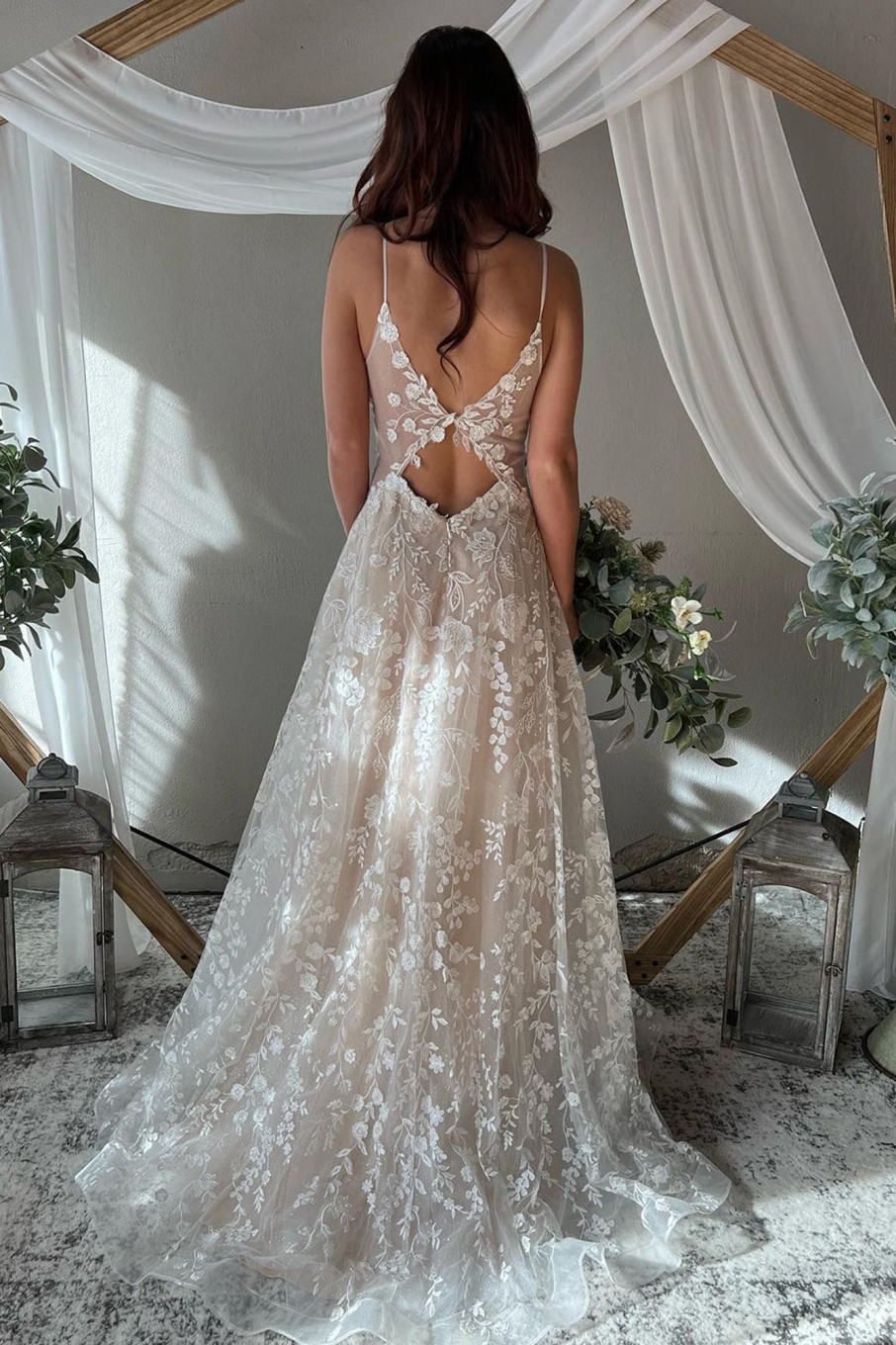 Wedding Dresses HELLYMOON | A-Line Spaghetti Straps Long Boho Wedding Dress With Appliques Ivory