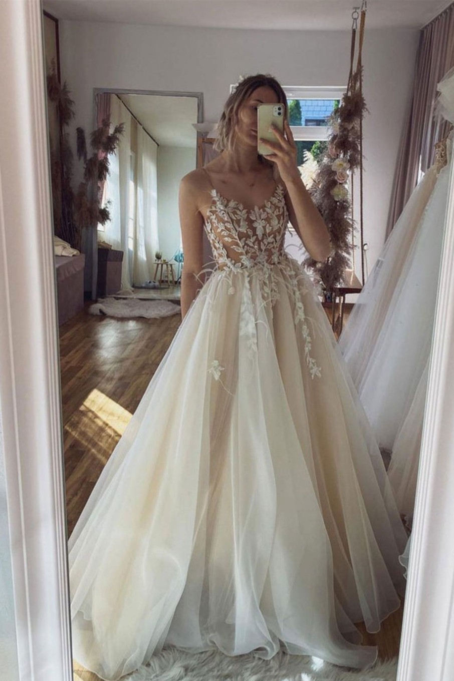 Special Occasion HELLYMOON | Long Prom Dress With Appliques Ivory