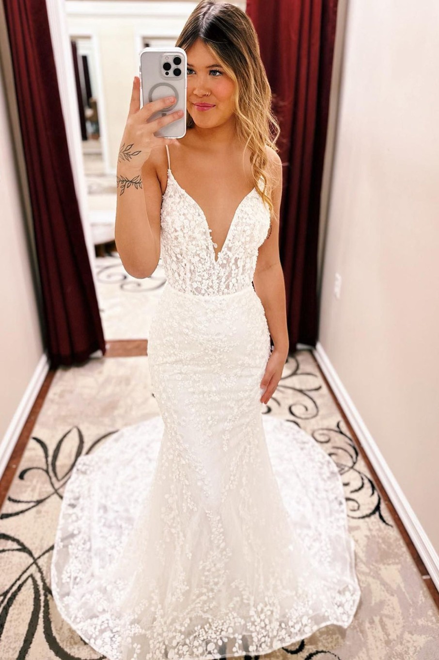 Wedding Dresses HELLYMOON | Spaghetti Straps Long Train Lace Mermaid Wedding Dress Ivory