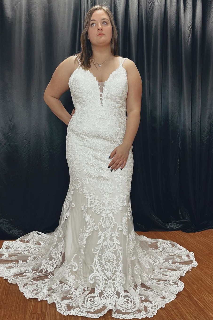 Wedding Dresses HELLYMOON | Mermaid V-Neck Plus Size Lace Wedding Dress White