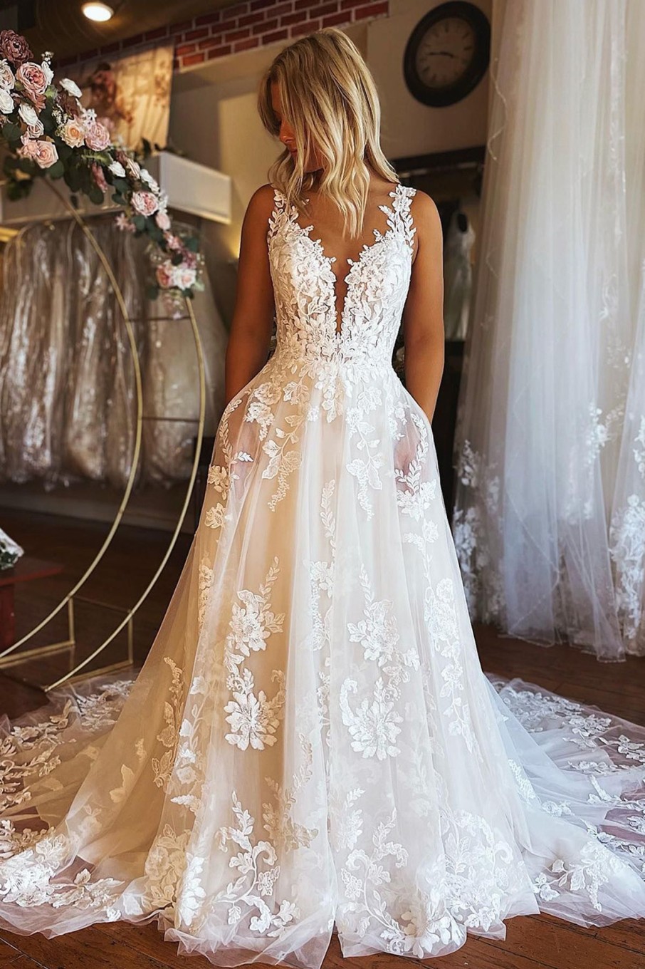 Wedding Dresses HELLYMOON | V-Neck A-Line Tulle Wedding Dress With Pockets Ivory