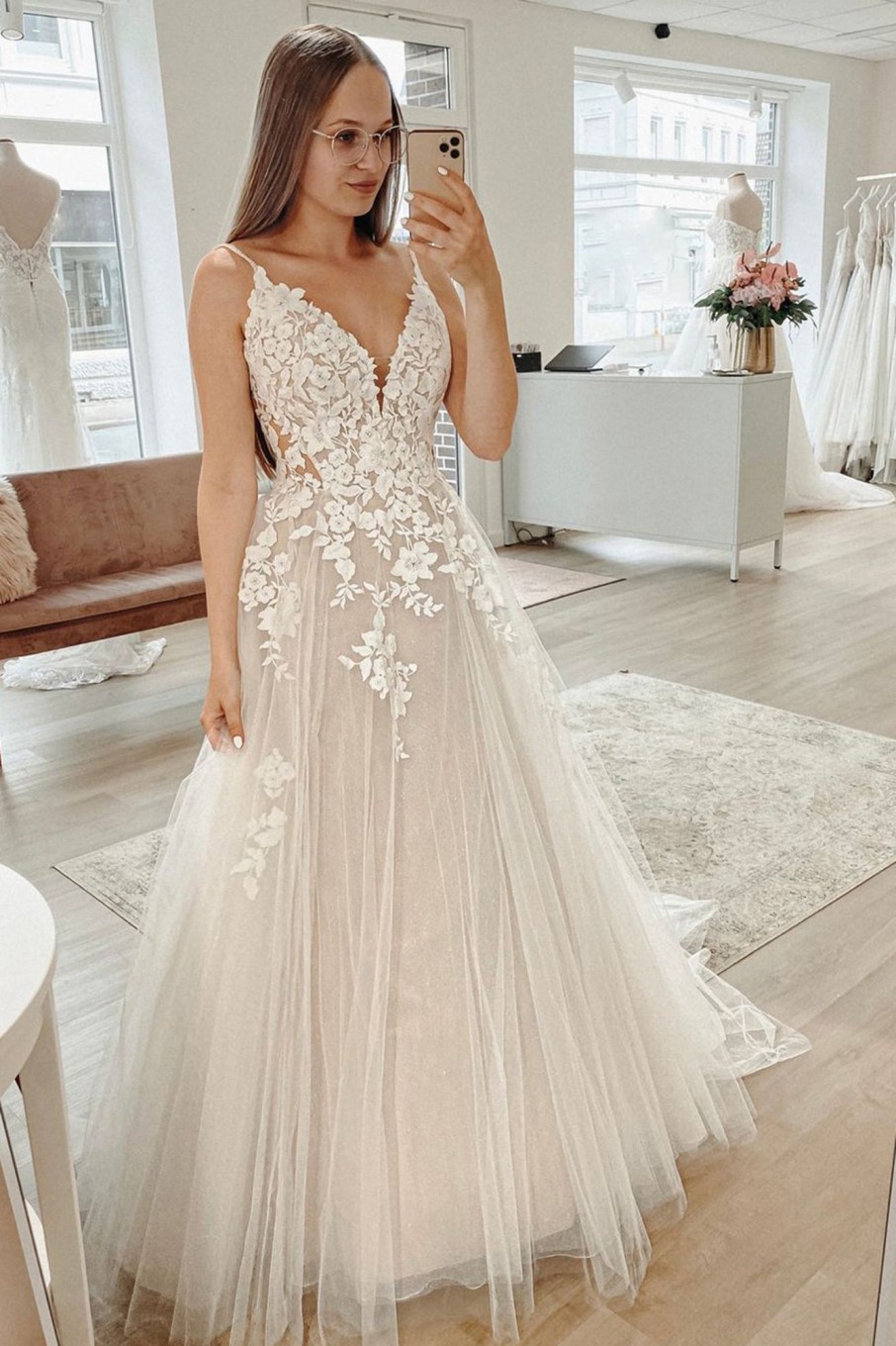 Wedding Dresses HELLYMOON | Glitter A-Line Spaghetti Straps Long Wedding Dress With Appliques Ivory